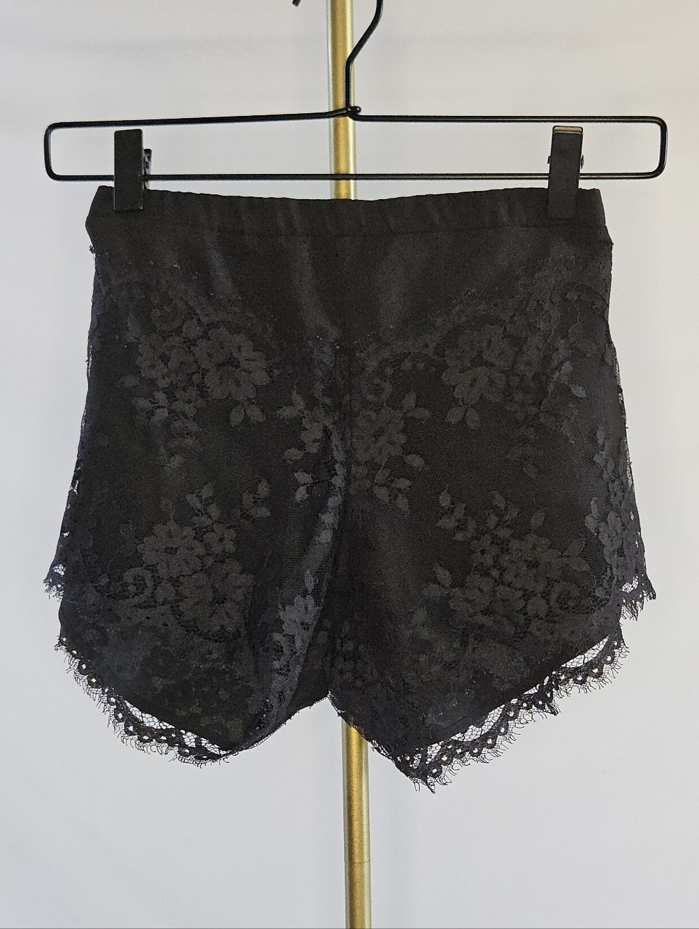 Salon by Peach John | Black High-Rise Floral Lace Shorts